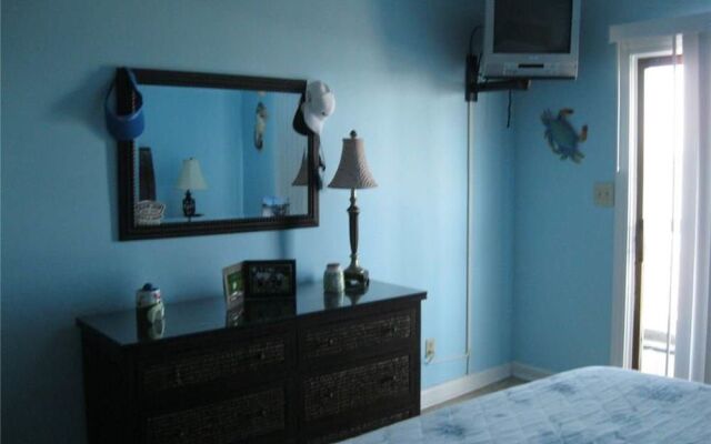 Drayton 402 - 3 Br Condo