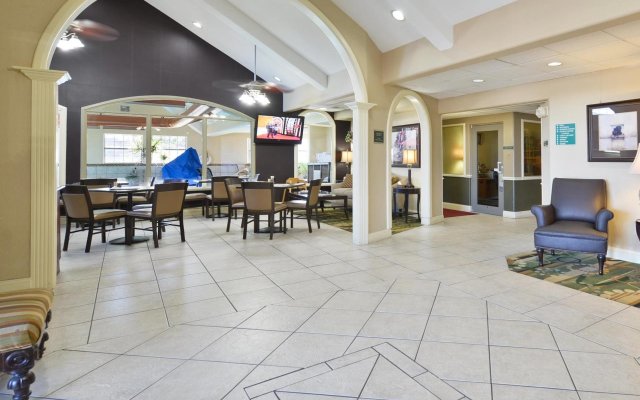 Best Western Plus Tulsa Inn & Suites