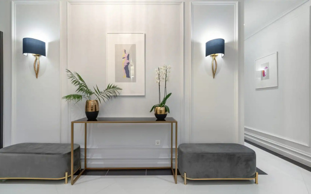 Praxitelous Luxury Suites