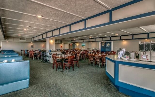 Admiral Resort Motel