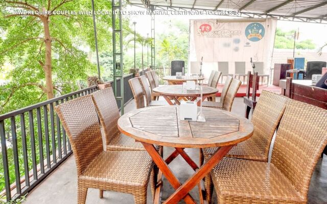 ZEN Rooms near Stasiun Kota Baru