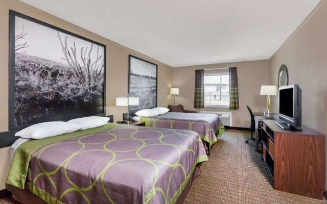 Super 8 by Wyndham Buffalo