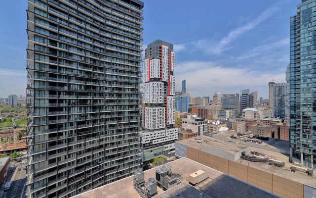 Applewood Suites - Toronto Peter Street