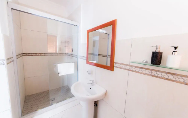 Nama White Guest House