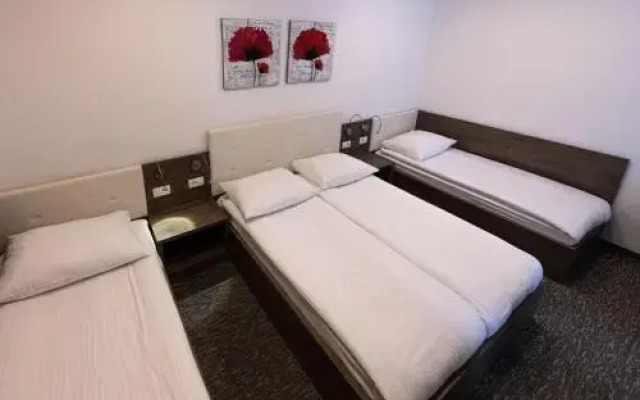 Apartmaji In Sobe Ramar