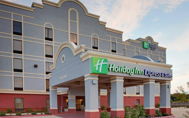 Holiday Inn Express Hotel and Suites Greenwood