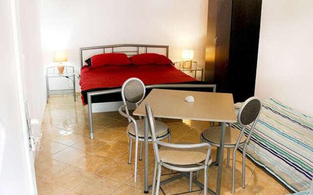 Quaint Holiday Home in Metajna With Terrace