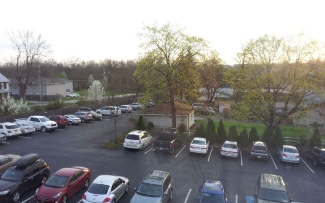 President Inn & Suites