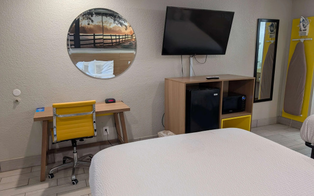 Days Inn by Wyndham Arcadia Louisiana