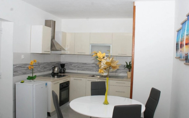 Apartments Snjezana