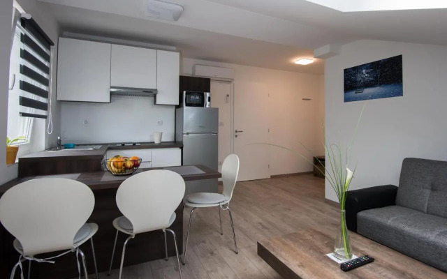 Seasons apartmani