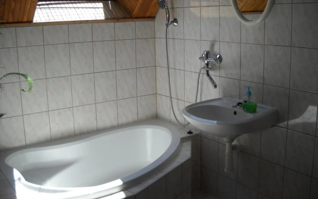 Mikulov - Inn - hotel s vinným sklepem Venuše