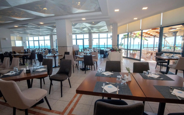 Themis Beach Hotel