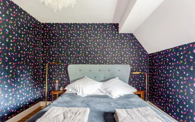 Spacious & Stylish Cotswold Family home