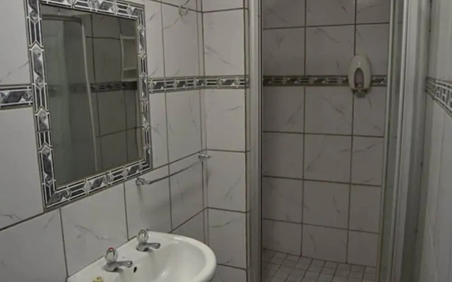 Esme's Guest House