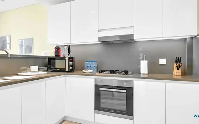 Spacious & Luxurious 2.5BD in Downtown