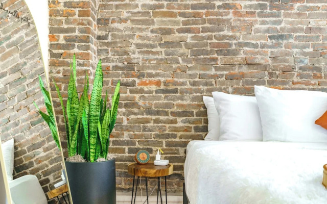 Jungle House Boutique Suites – Short North & Convention Center