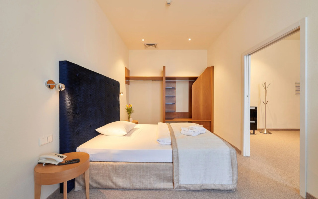 HiLight Suites