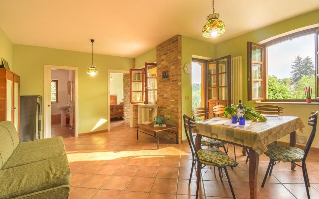 Beautiful Apartment in Monforte D'alba With 1 Bedrooms