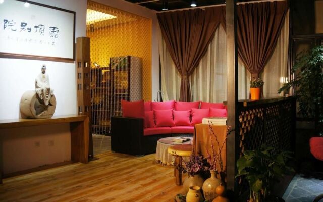 Dali Yunding Hotel