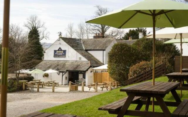 The Horse & Farrier Inn and The Salutation Inn