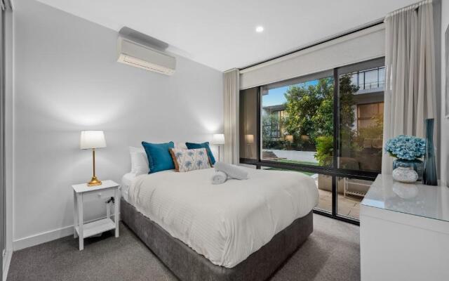 StayCentral Northcote Townhouse With Study
