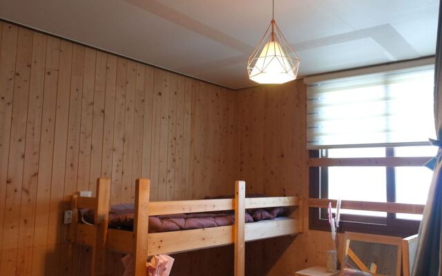 Woljeong view Guesthouse - Hostel