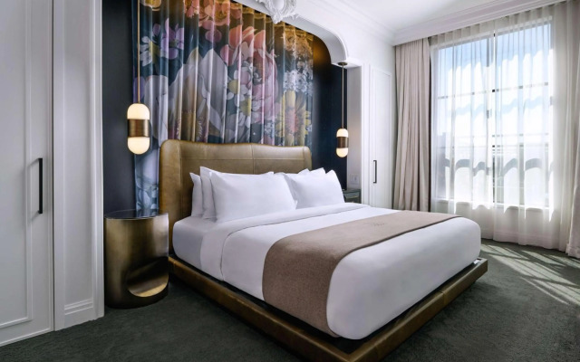 Daxton Hotel Birmingham, Curio Collection by Hilton