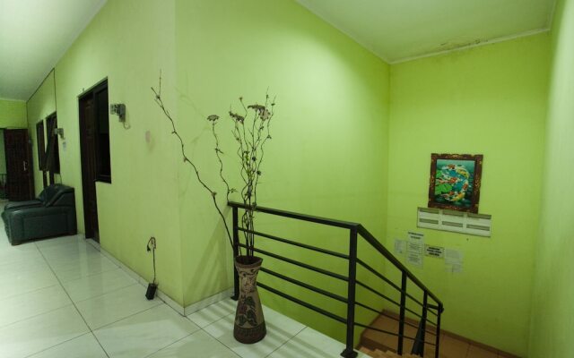 Reddoorz near Kejaksaan Negeri Surabaya