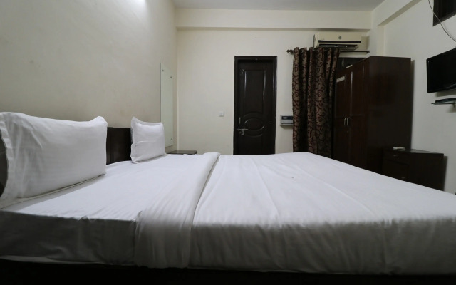 Devine Stay By OYO Rooms