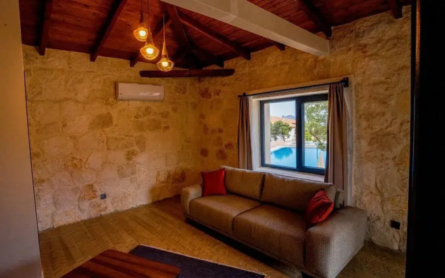 Terra Rossa Stone Houses Otel Kaş