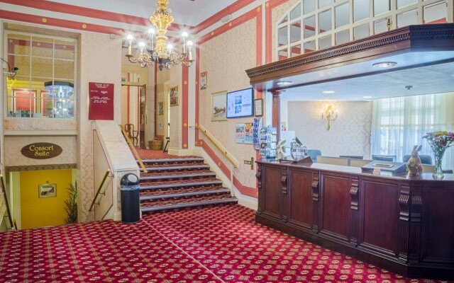 Queens Hotel