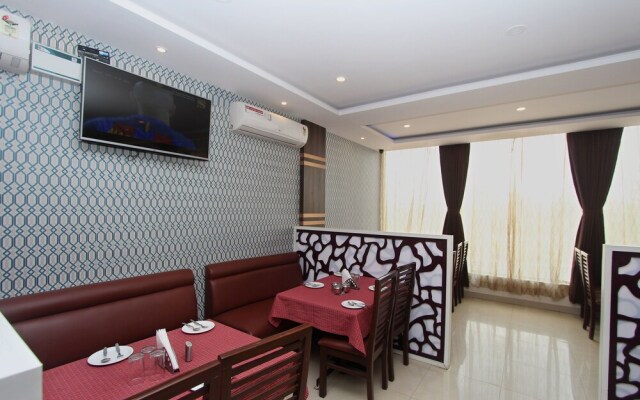 OYO 7529 Mayuri Residency
