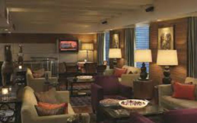 Laurent & Benon Suites - Santacruz East