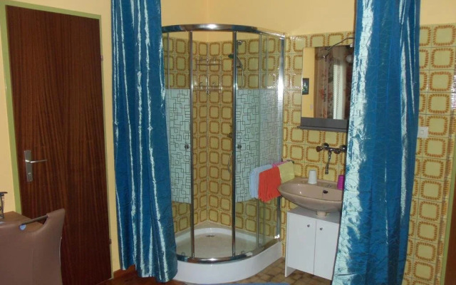 Obstbau und Gästezimmer Stani