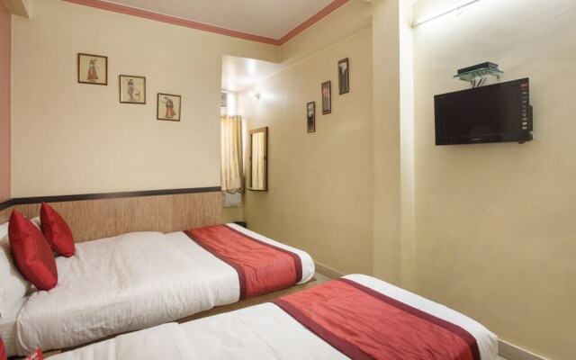 OYO 482 Hotel Maan Manuhaar