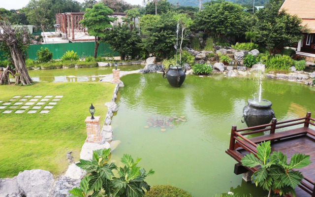 Try Palace Resort & Spa
