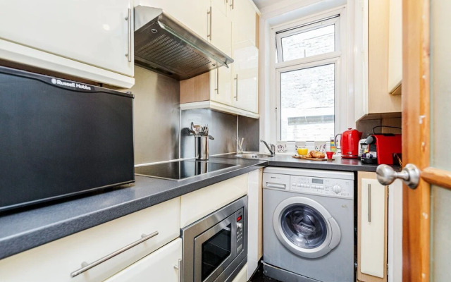 Trendy Covent Garden Apartment