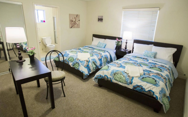 Downtown LA Luxury Two Bedroom Apartment