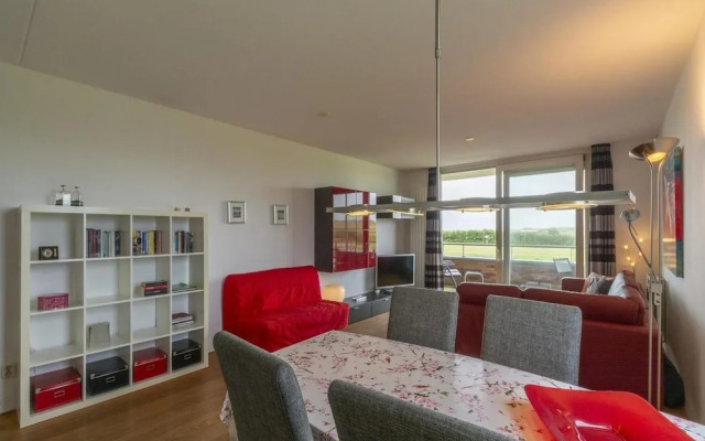 Cozy Apartment With Balcony