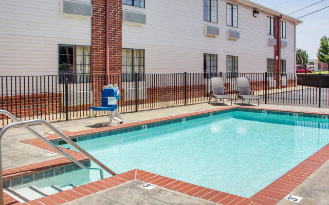 Motel 6 Tulsa, OK - CENTRAL