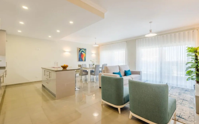 Casa Estrella at Bayview Village
