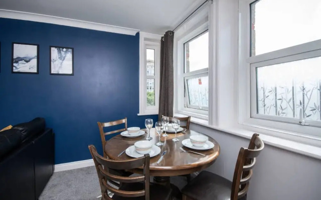 in Bournemouth With 2 Bedrooms and 1 Bathrooms