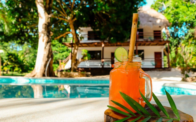 Royal Palm Bacalar Cabañas & Lagoon Club