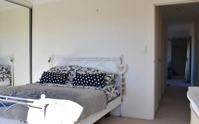 BRIGHT and airy TOP FLOOR apartment with FAB views