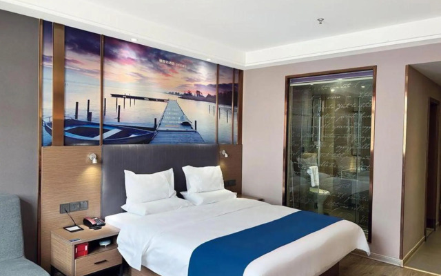 Yester Hotel (Yuxi Taobao Street Wanda Plaza)