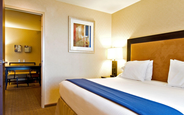 Holiday Inn Express Hotel & Suites Riverport Richmond by IHG