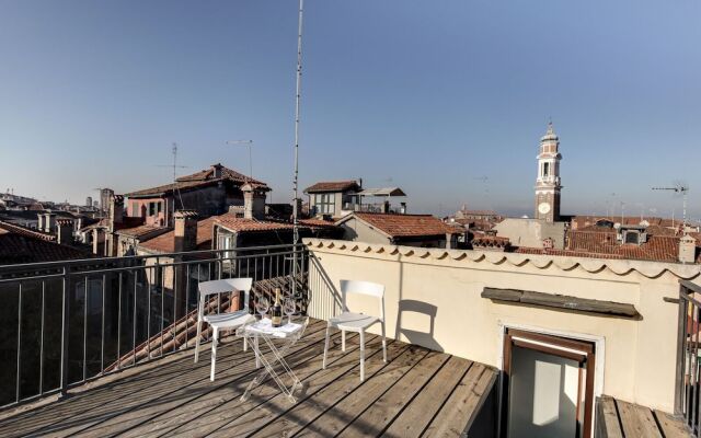 Venice Skyline View Sudio Apartment