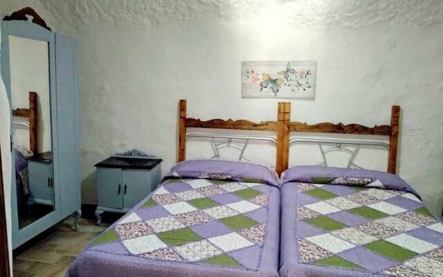 House With 4 Bedrooms in Cortes y Graena, With Wonderful Mountain View - 89 km From the Slopes