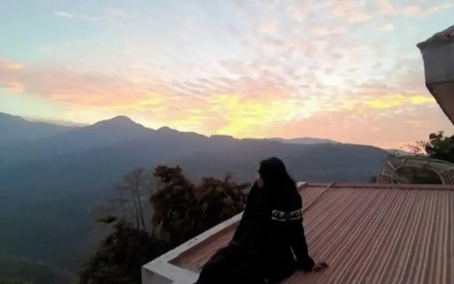 Ronglyang Lotus Villa Homestay (Near MG Road)